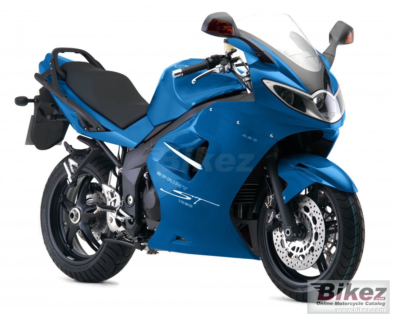 Big Triumph sprint st picture and wallpaper from Bikez.com